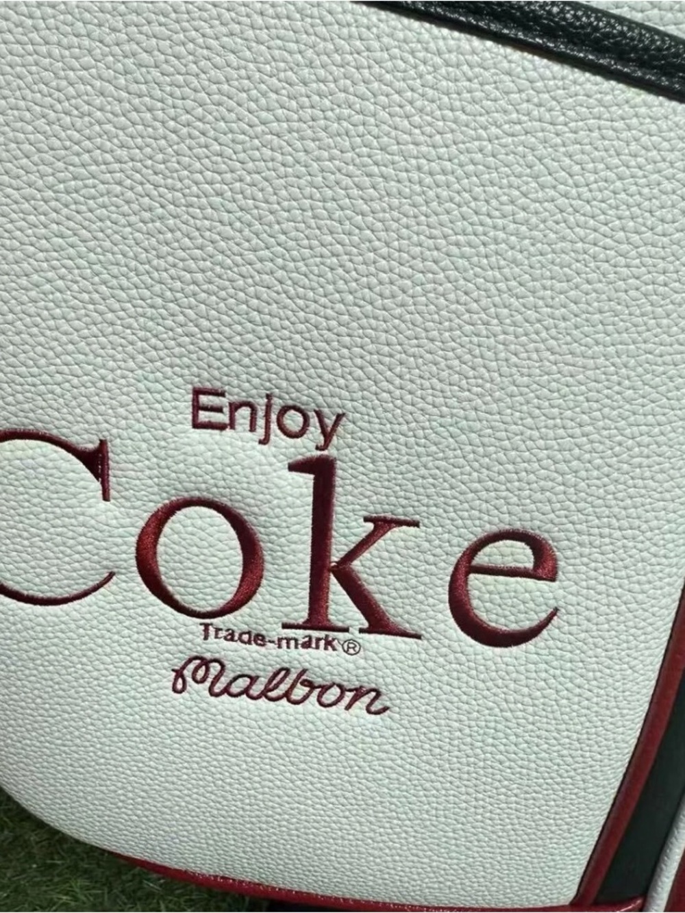 Malbon Coca-Cola White & Red Golf Stand Bag - Picture 6 of 7